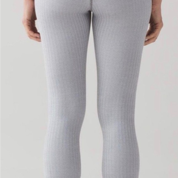 Lululemon Wunder Under Pant (Hi-Rise) 10 herringbone! - Picture 4 of 9